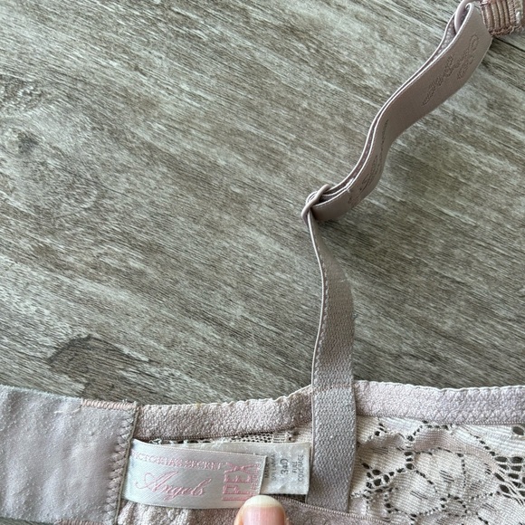 Victoria’s Secret IPEX Angels Bra Full Coverage Satin Pink Beige Vintage 34D - Picture 7 of 7